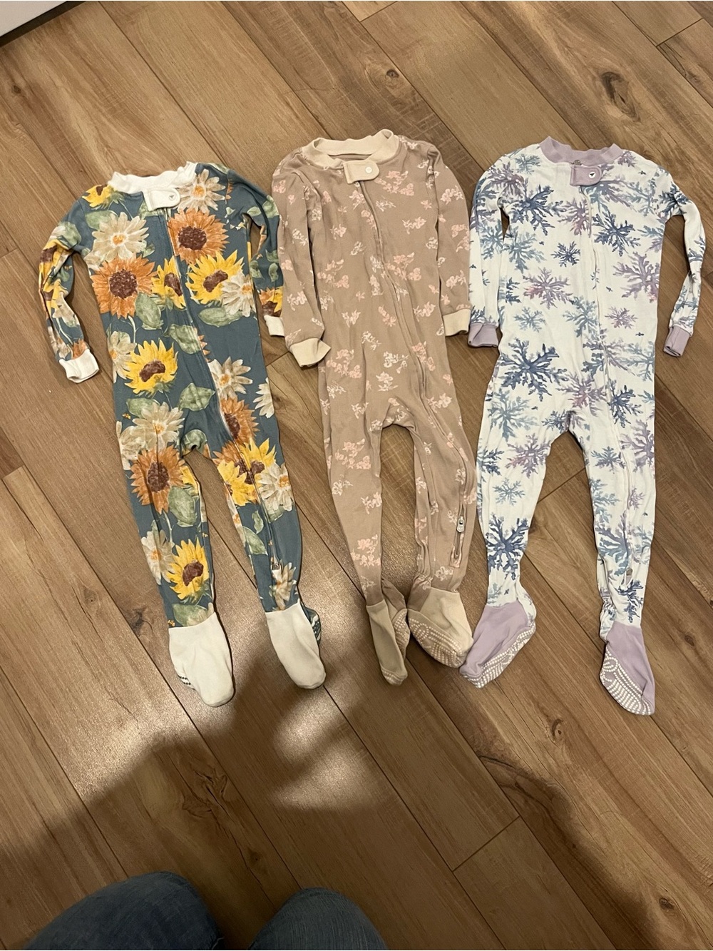 Set of 3 Burt’s Bees Baby Footie PJs Size 18 months Floral Snowflake